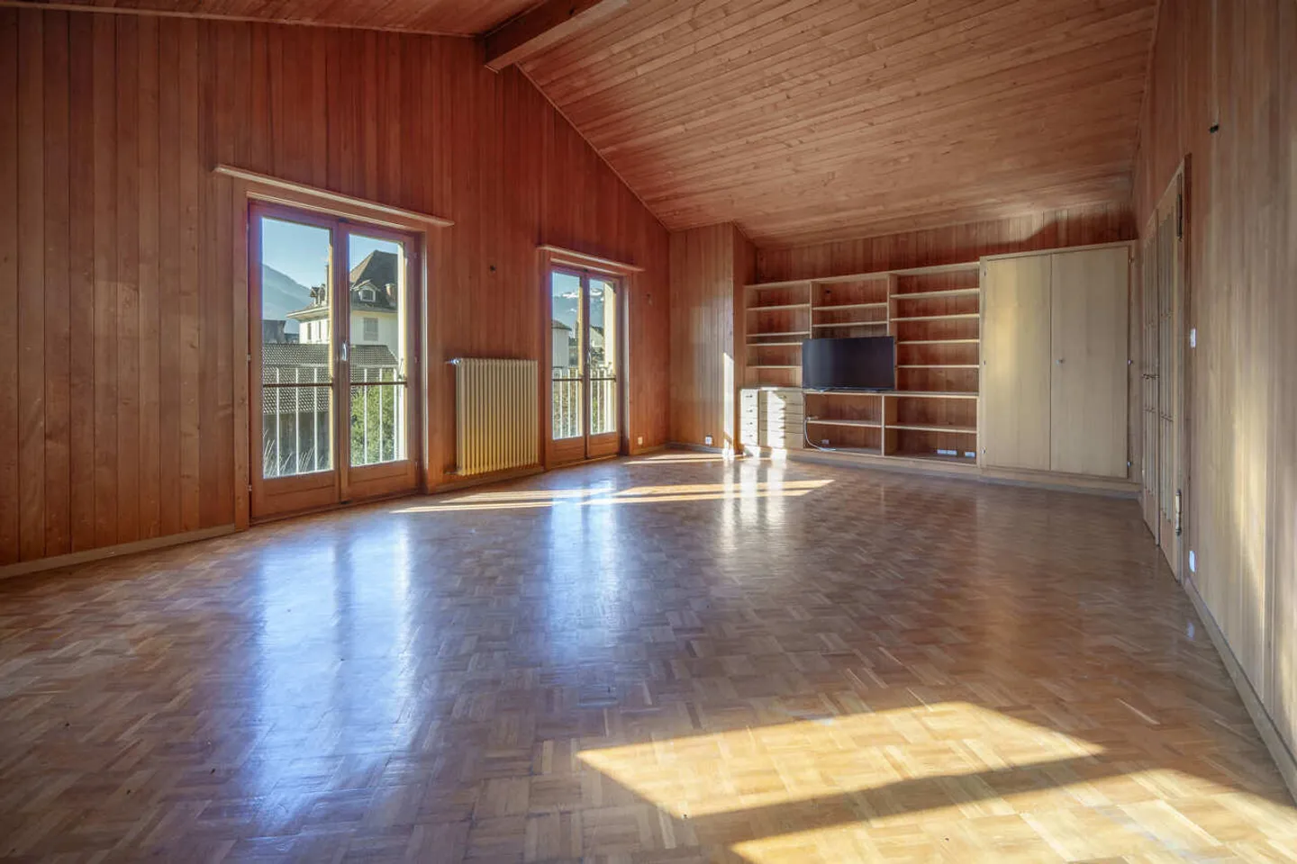 Maison + Bâtiment à rénover - Calme et Vert - Centre - Exclusivité - Photo 9 sur 15