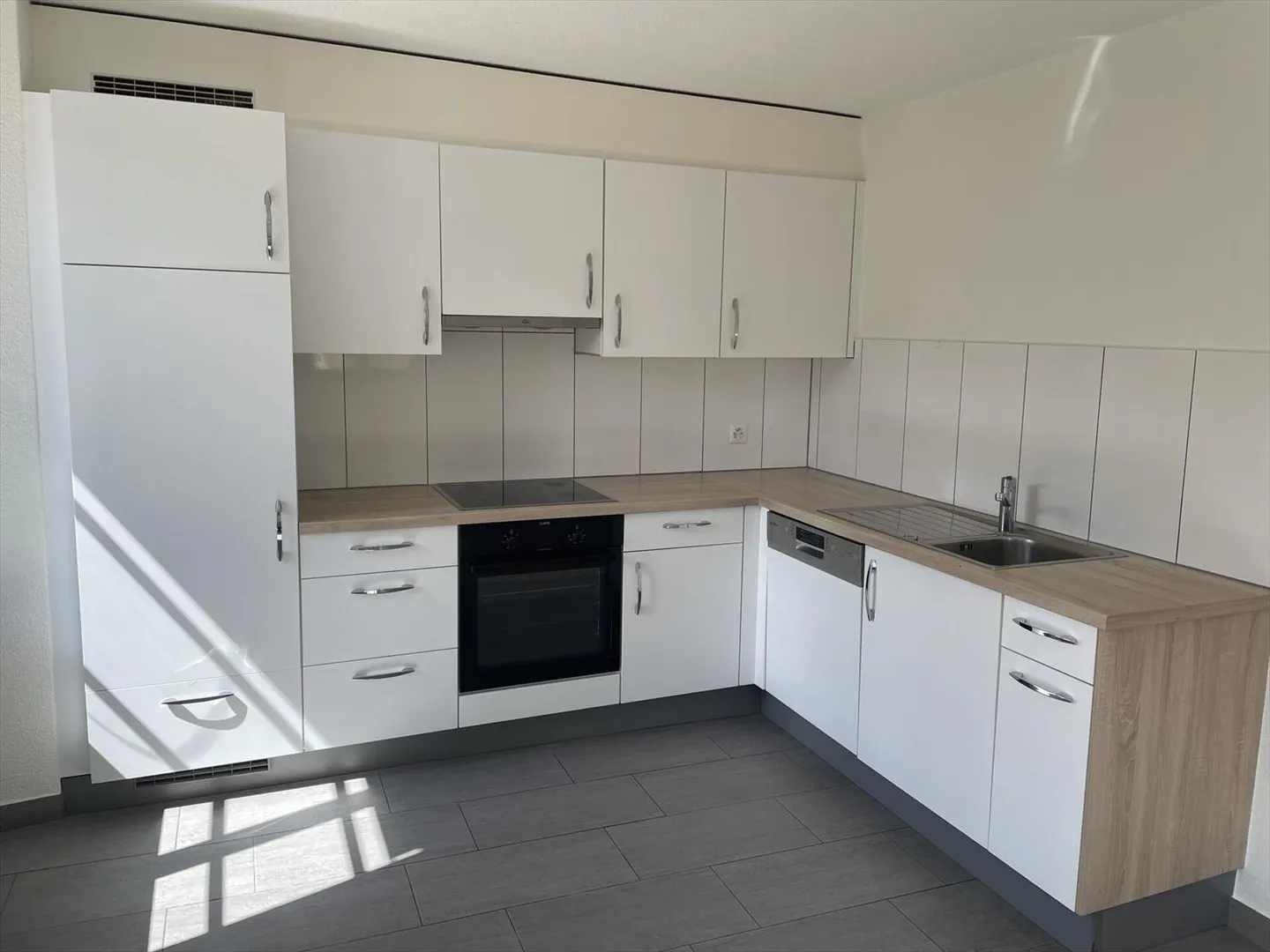 Belle appartement de 3,5 pièces au 2ème étage avec ascenseur à St-Imier - Photo 2 sur 6