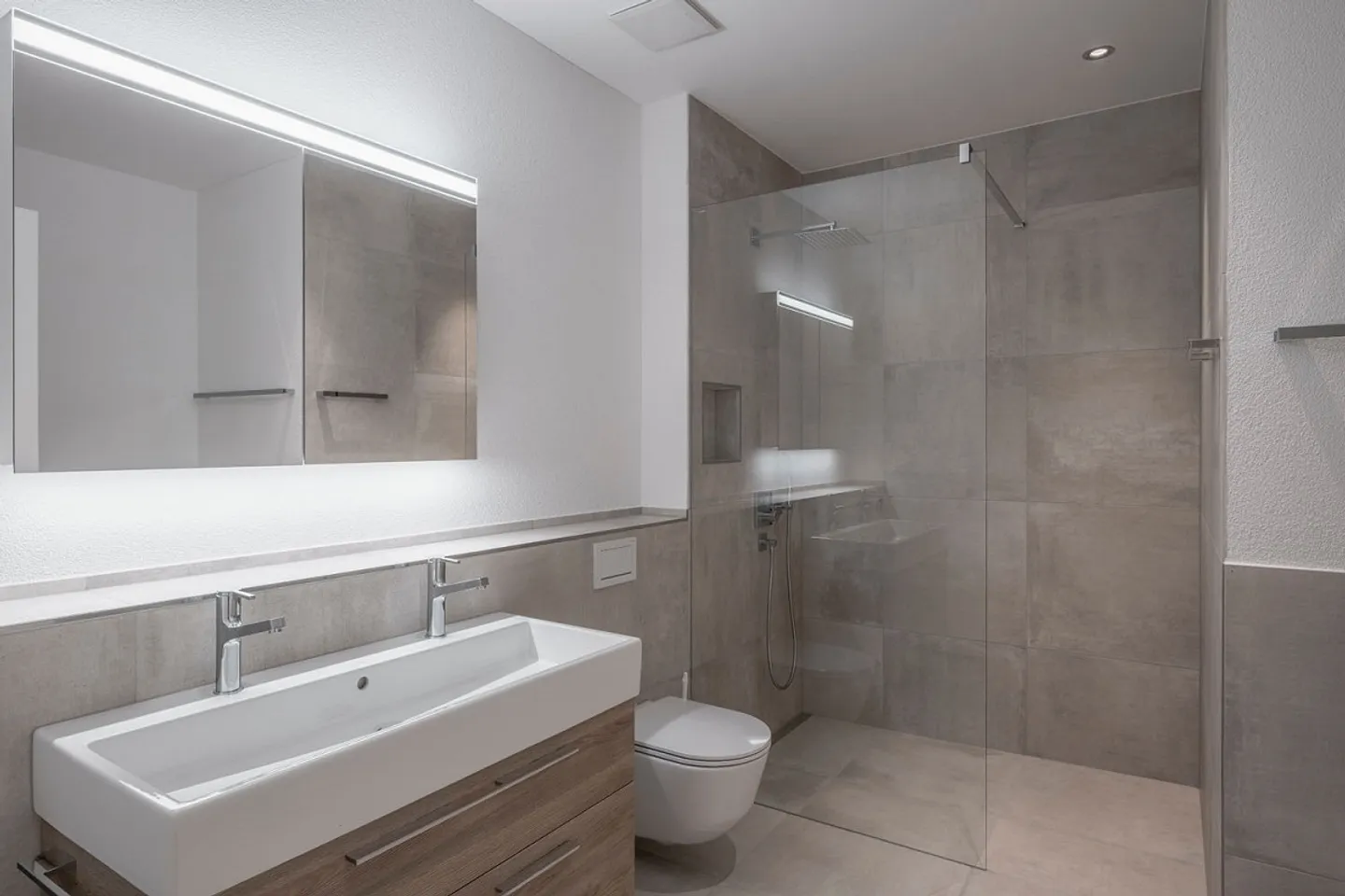 Una casa da godere - Appartamento nuovo di 6,5 stanze con grande loggia - Foto 2 di 4