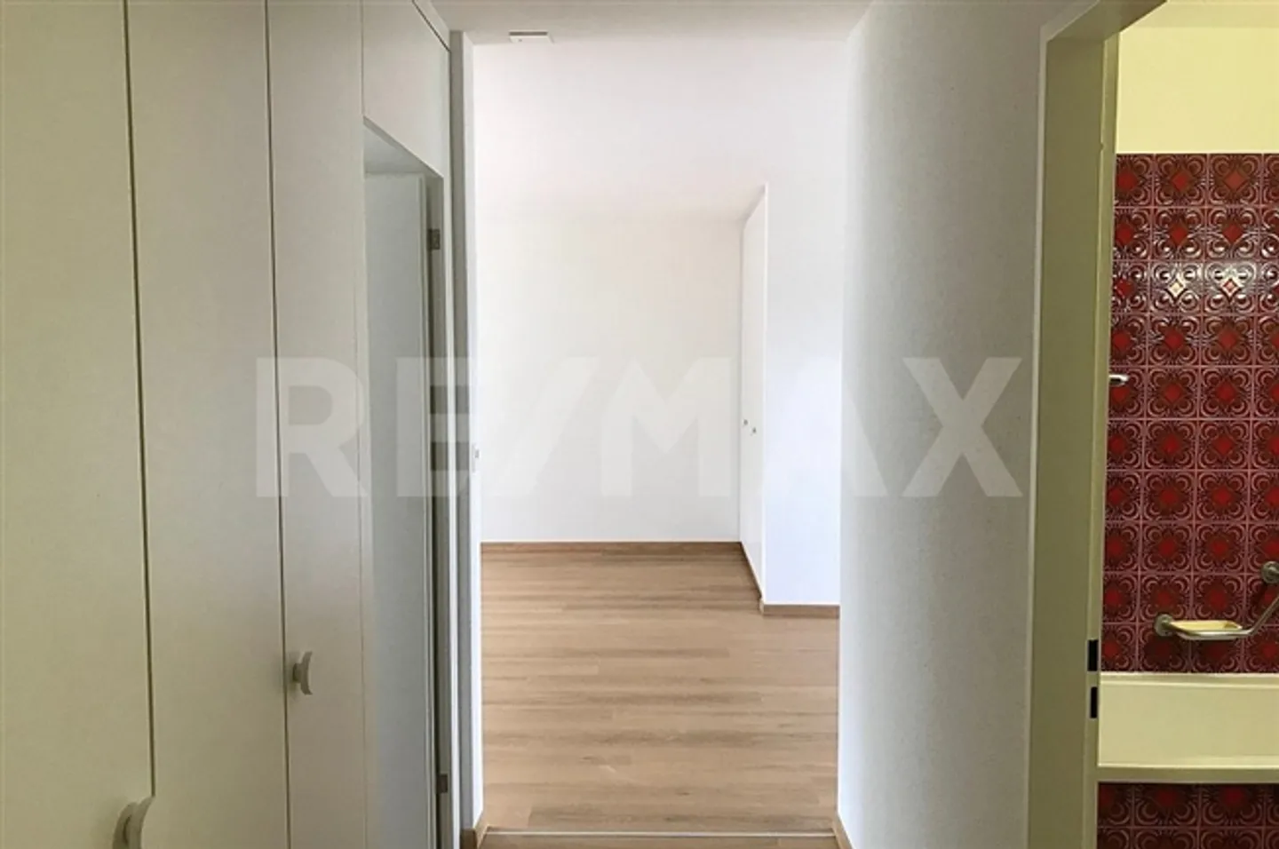 Charming 3.5 Room Apartment - Photo 8 of 12