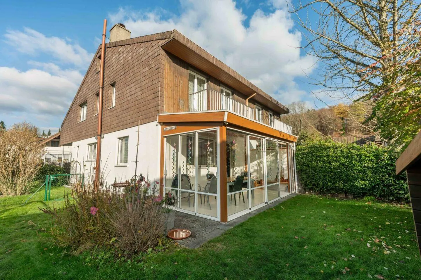 Gepflegtes 5-Zimmer-Doppeleinfamilienhaus mit Wintergarten und ausgebautem Estrich - Foto 18 von 24