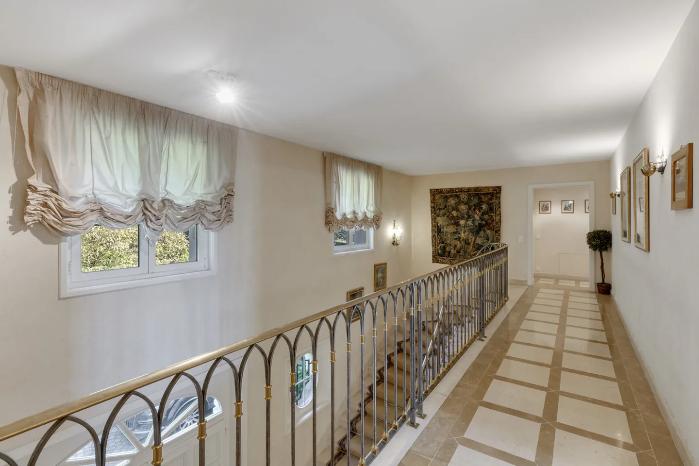 Exceptional property with swimming pool in an idyllic setting - Photo 8 of 12