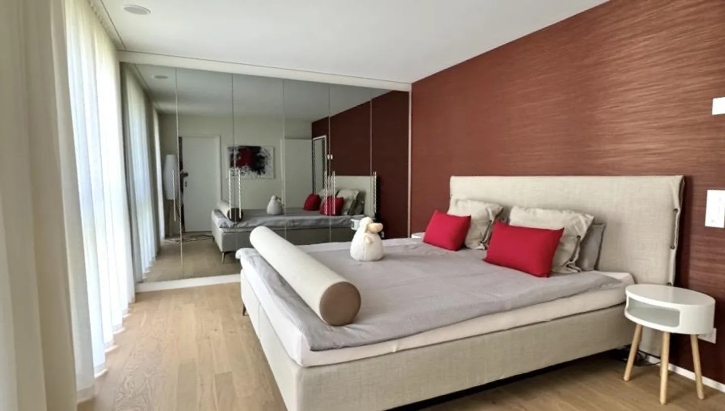Modern exclusive 3.5-room apartment with large balcony - Photo 6 of 13