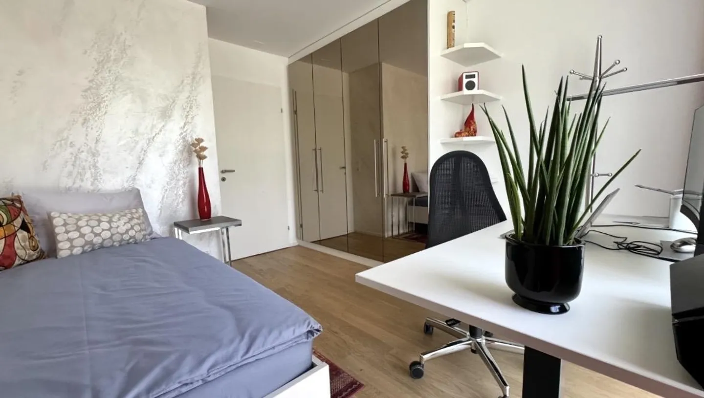 Modern exclusive 3.5-room apartment with large balcony - Photo 7 of 13