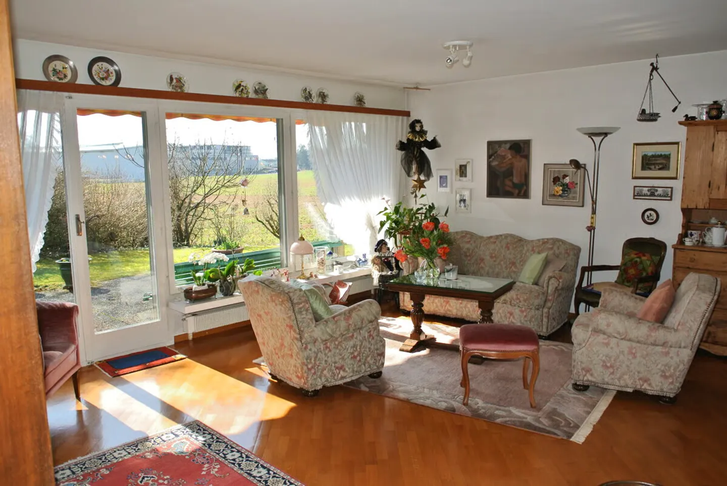 Una casa in cui sentirsi bene: casa affascinante con giardino idilliaco - Foto 10 di 13