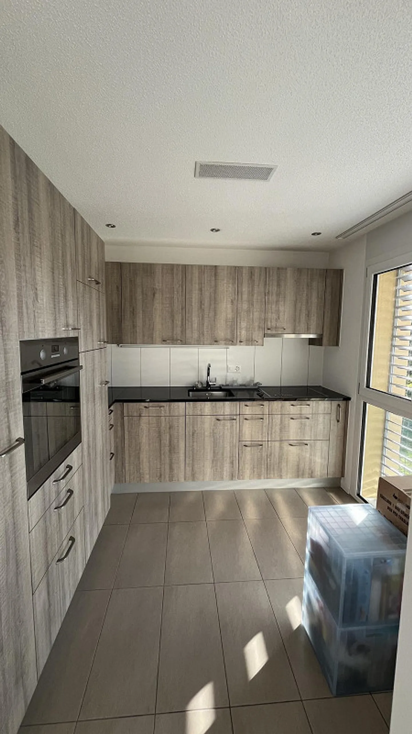 Appartement 4.5 pièces avec place de parking extérieure et souterraine avec station de recharge - Photo 4 sur 13