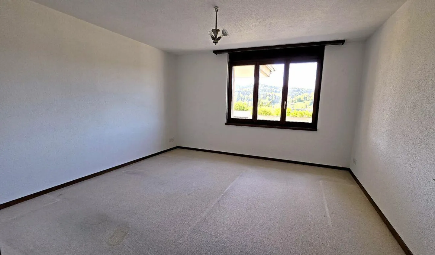 Living with a View - Terrace Apartment in a Quiet Location - Photo 7 of 13