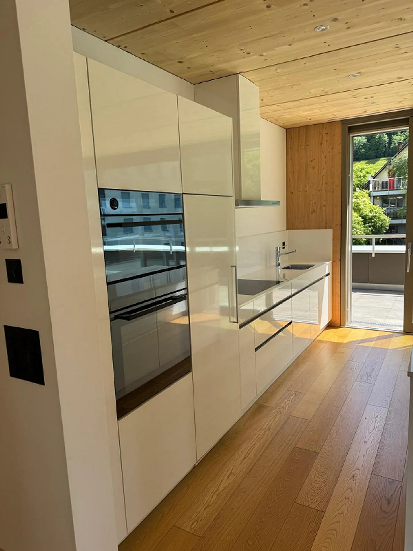 Bellissimo ed esclusivo appartamento attico di 3,5 stanze - Foto 3 di 17