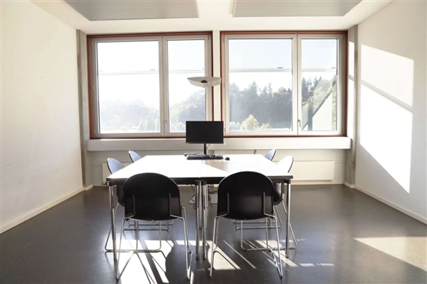 Apartment - Photo 2 of 11