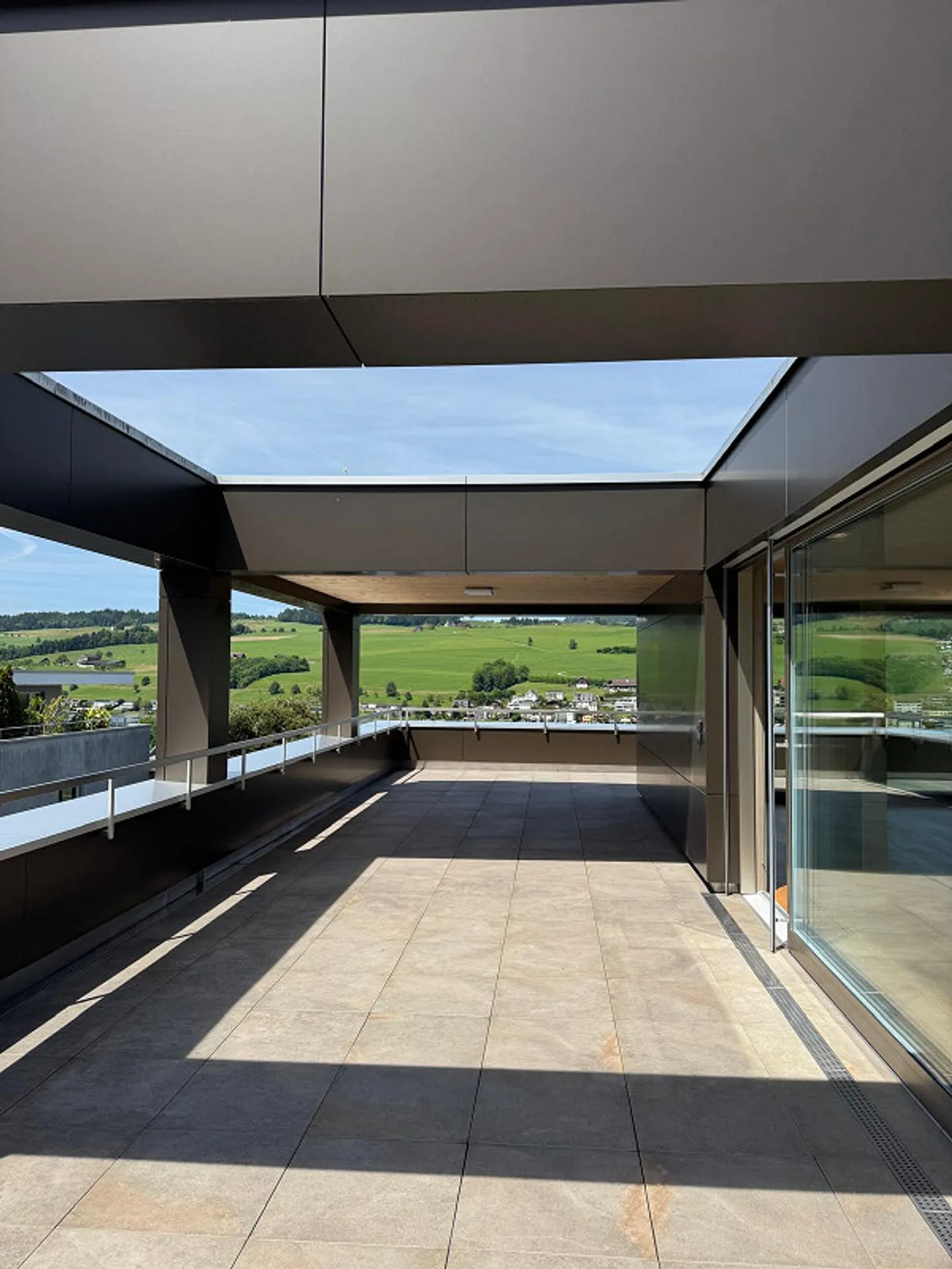 Bellissimo ed esclusivo appartamento attico di 3,5 stanze - Foto 7 di 17