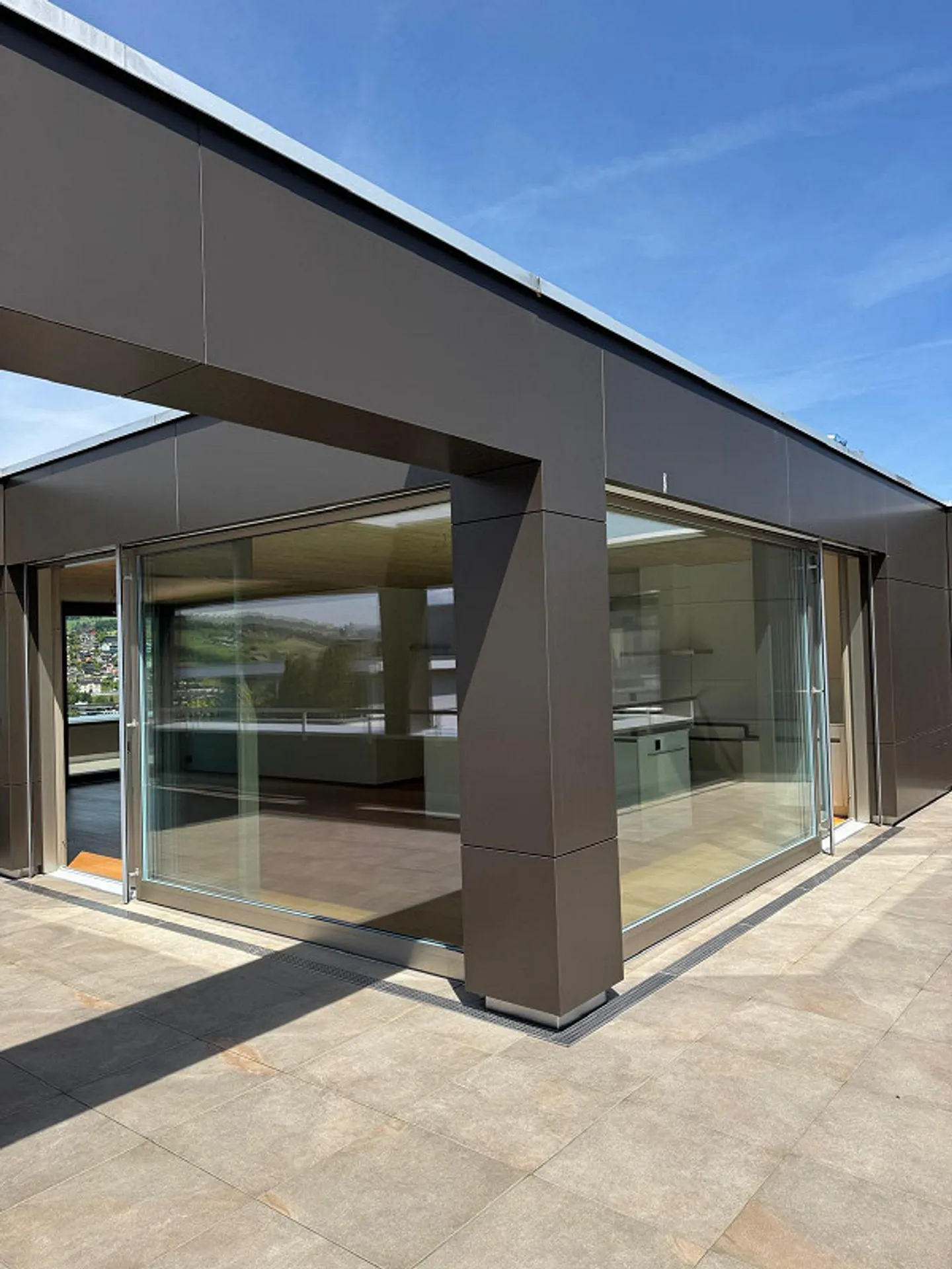 Bellissimo ed esclusivo appartamento attico di 3,5 stanze - Foto 8 di 17