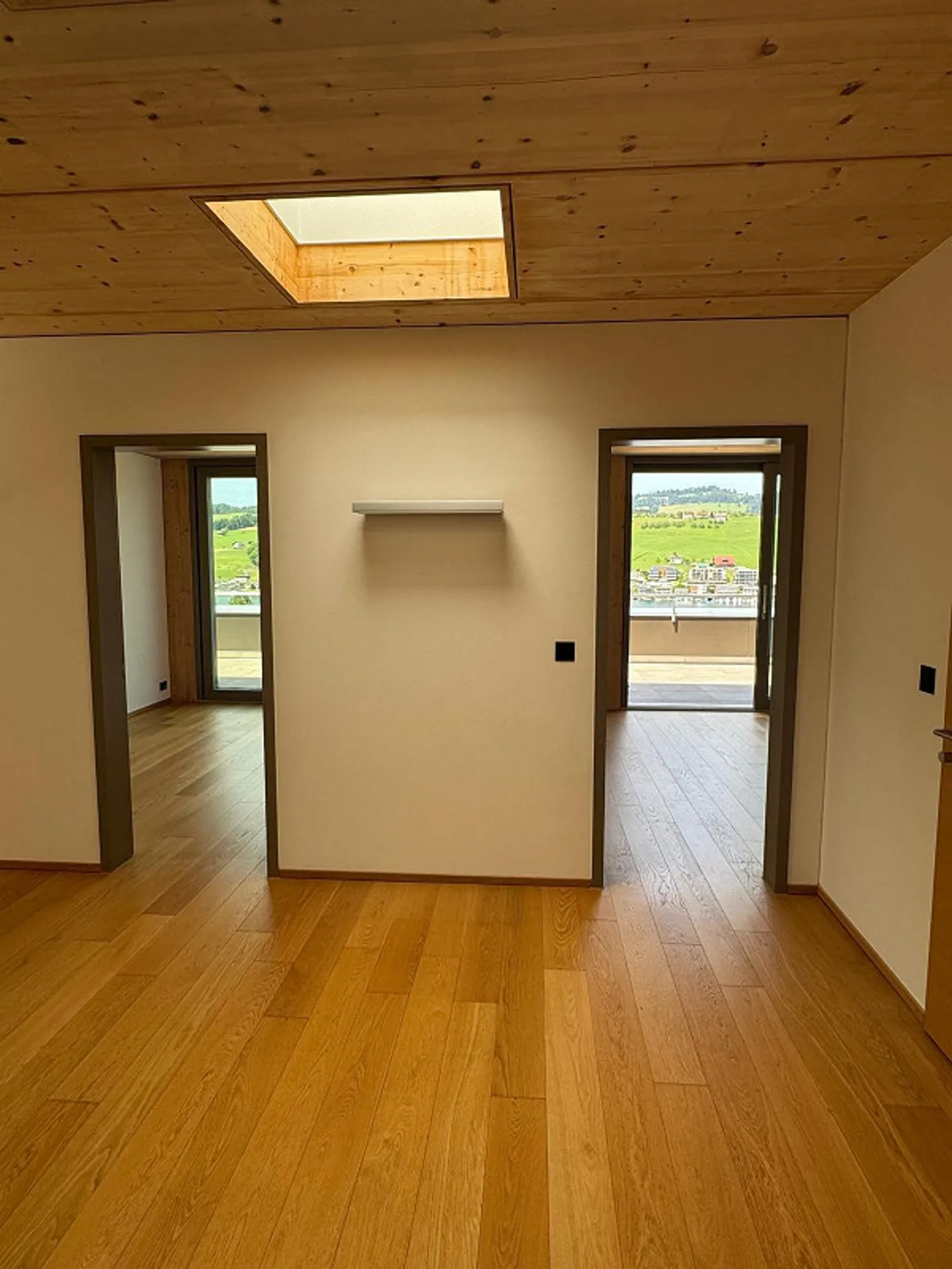 Bellissimo ed esclusivo appartamento attico di 3,5 stanze - Foto 10 di 17