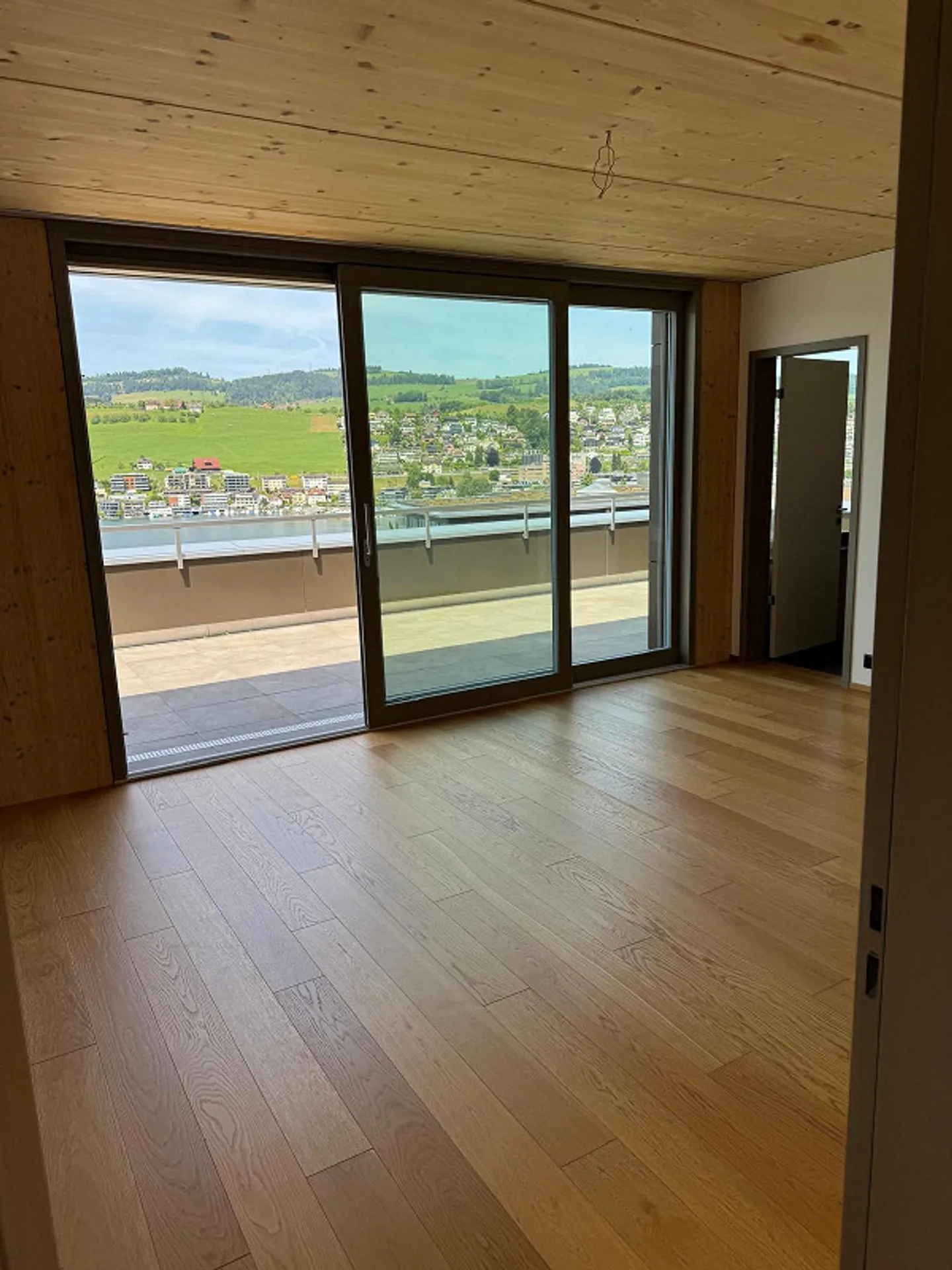 Bellissimo ed esclusivo appartamento attico di 3,5 stanze - Foto 12 di 17