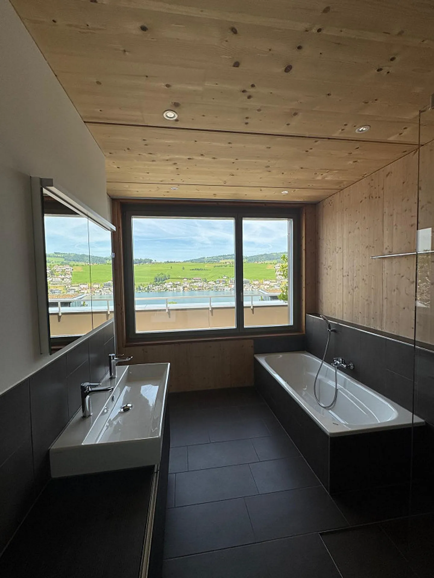 Bellissimo ed esclusivo appartamento attico di 3,5 stanze - Foto 13 di 17