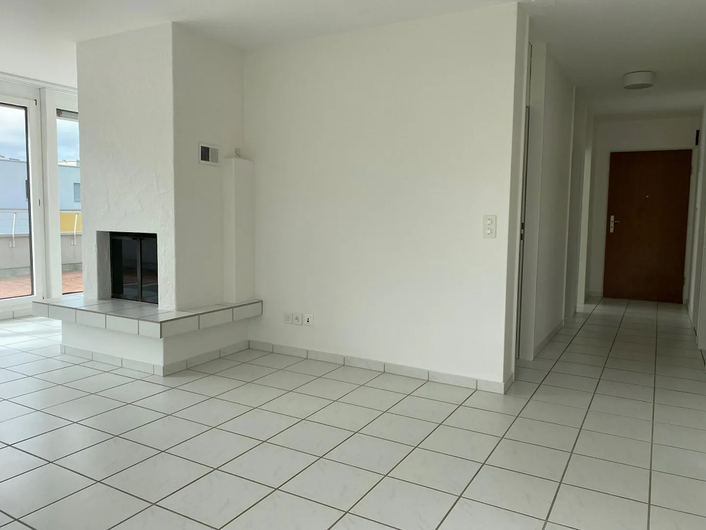 4.5 Zimmer Attika Wohnung mit grosser Terrasse - Foto 5 von 15