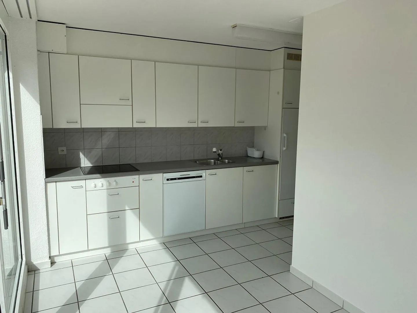 4.5 Zimmer Attika Wohnung mit grosser Terrasse - Foto 8 von 15