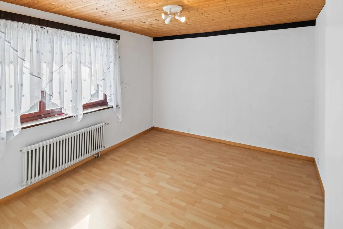 Familiendomizil in Kernzone Embrach - Foto 9 von 12