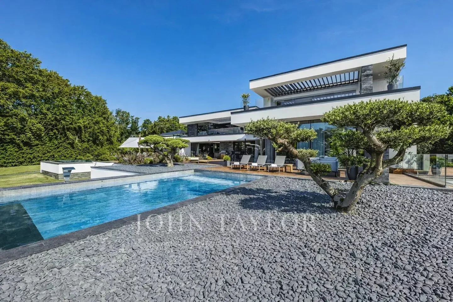 Villa de Luxe avec Équipements Étonnants - Photo 3 sur 25