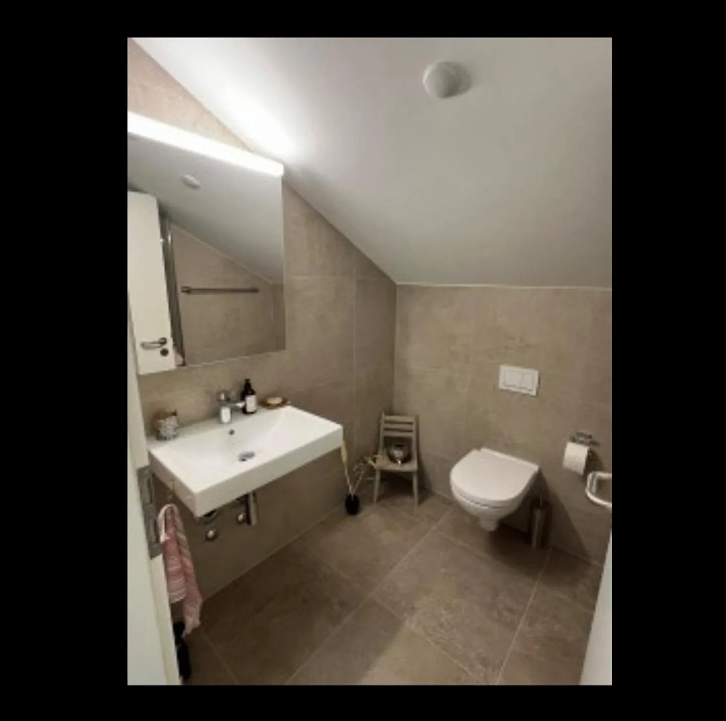 Charmant appartement sous les combles de 2,5 pièces - Photo 7 sur 8