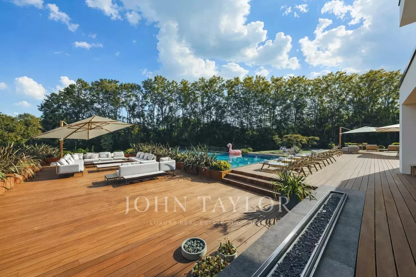 Villa de Luxe avec Équipements Étonnants - Photo 8 sur 25