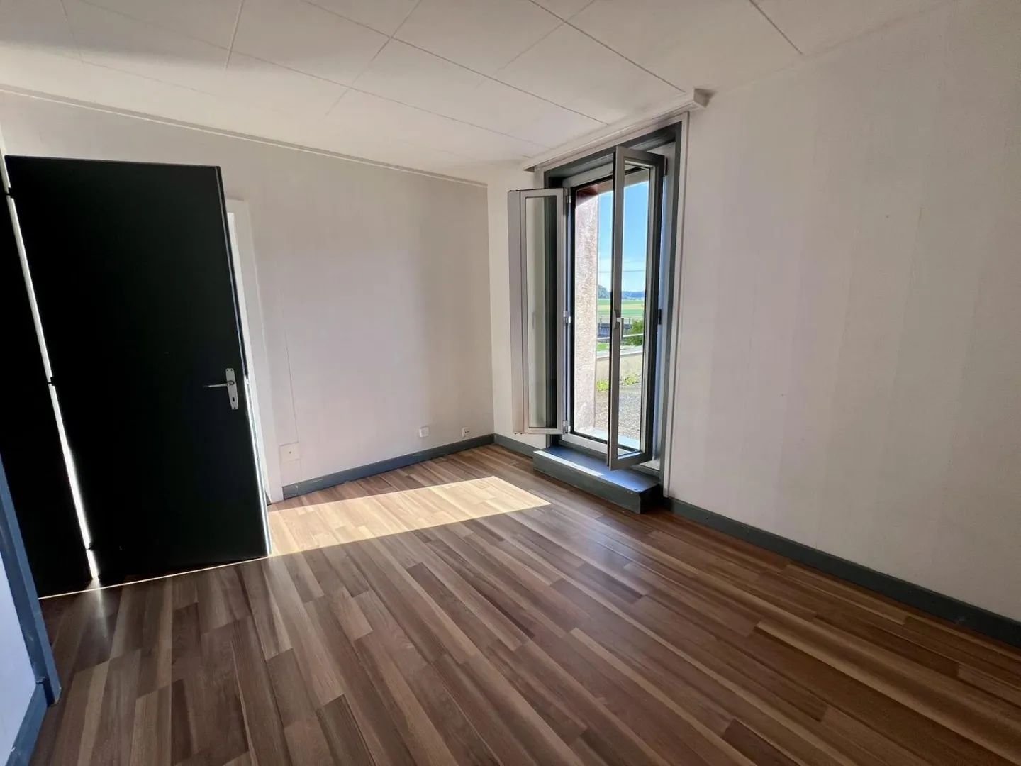 4.5 Room Apartment - Photo 4 of 9