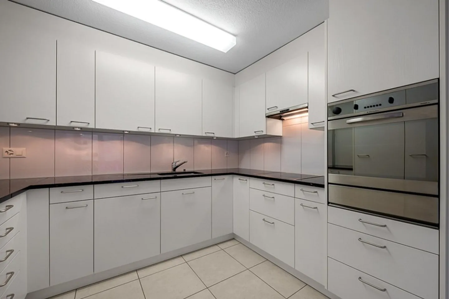 Appartement 3½ pièces avec balcon - Photo 2 sur 13