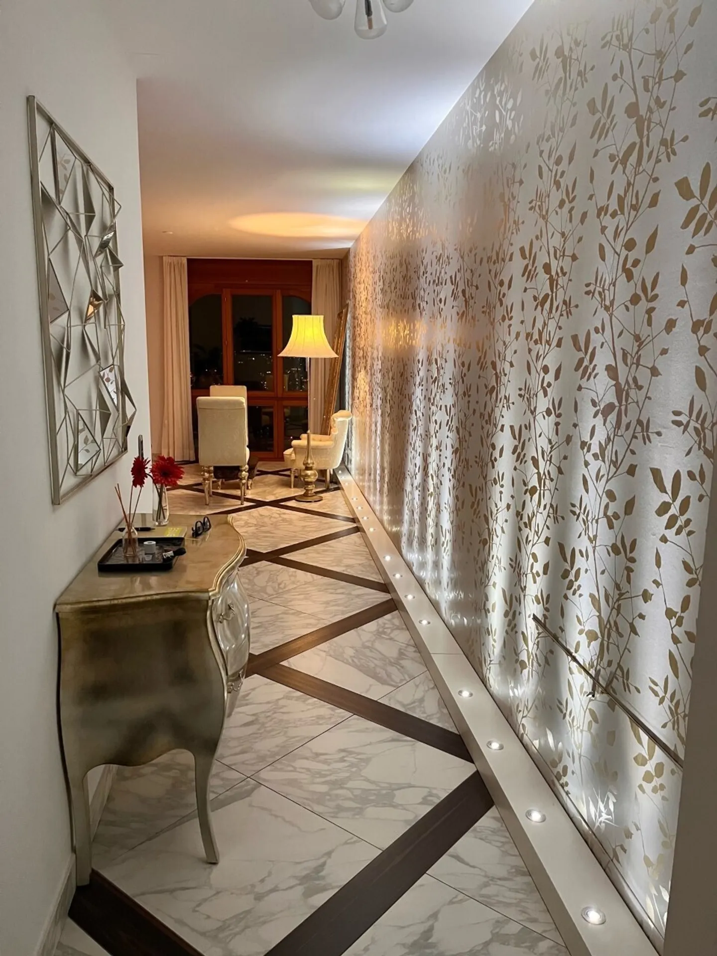 Appartement Charmant avec Vue sur le Lac - Photo 2 sur 8