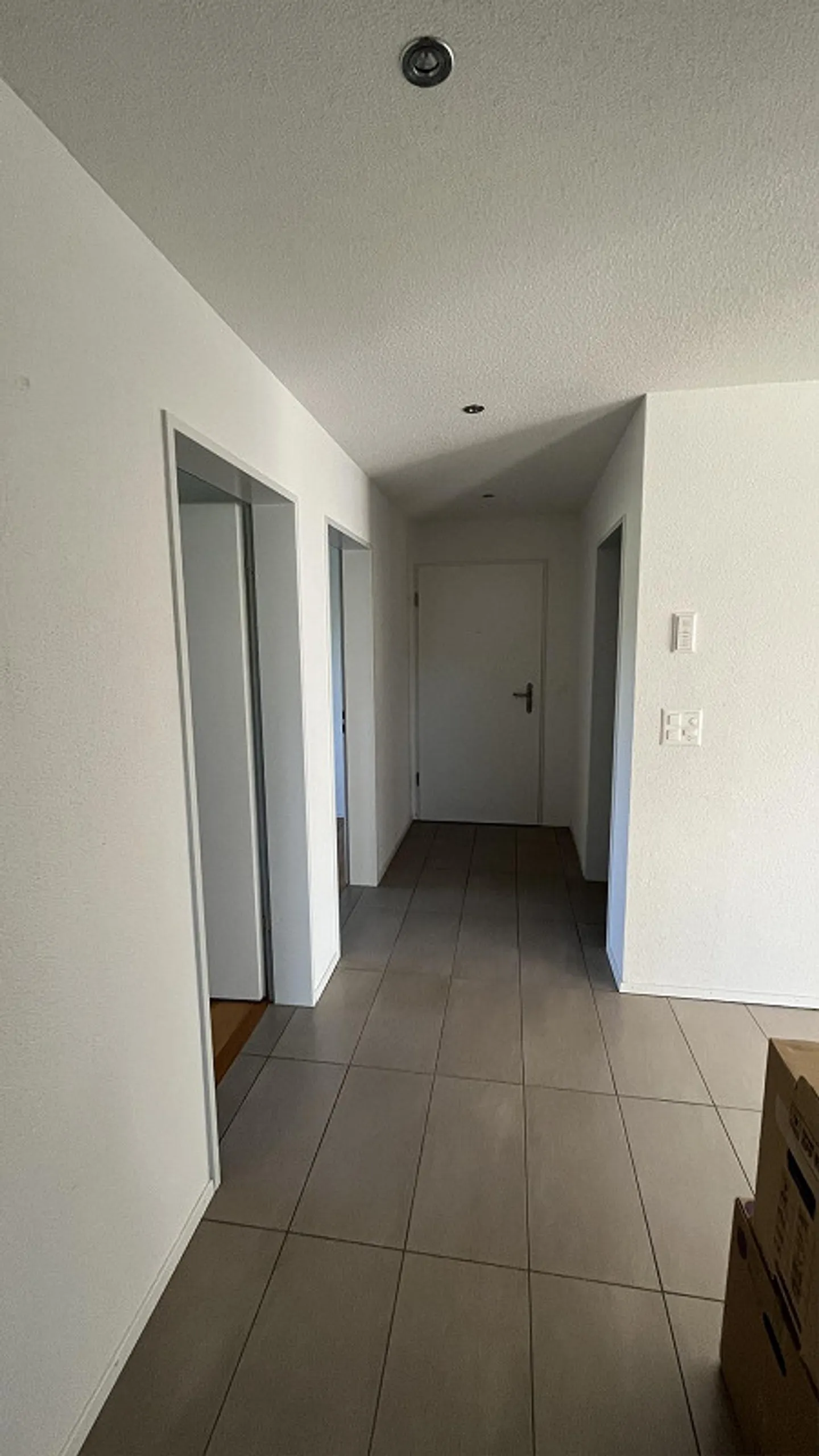 Appartement 4.5 pièces avec place de parking extérieure et souterraine avec station de recharge - Photo 9 sur 13