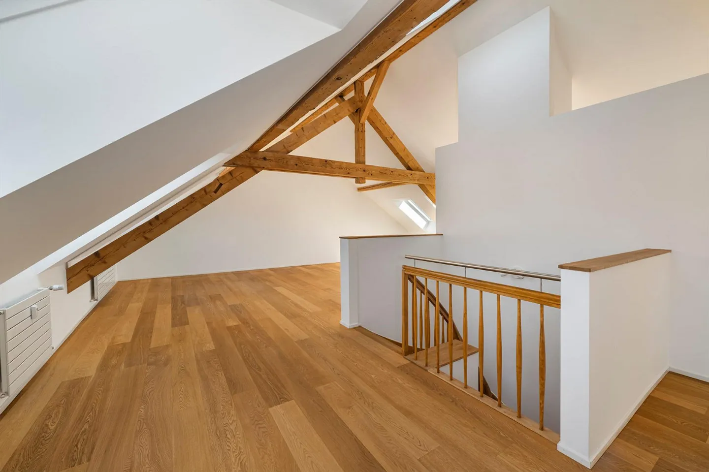 Appartement sous les combles spacieux de 2,5 pièces avec caractère à Bâle - Photo 3 sur 9