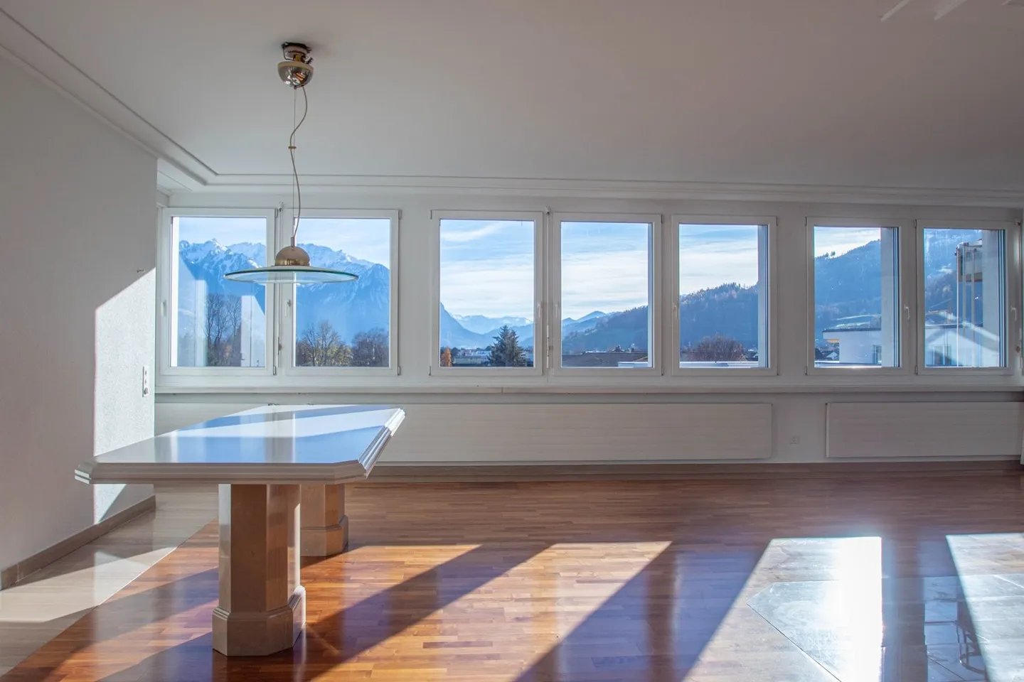 Attico da sogno con vista sui tetti di Buchs - Foto 2 di 10