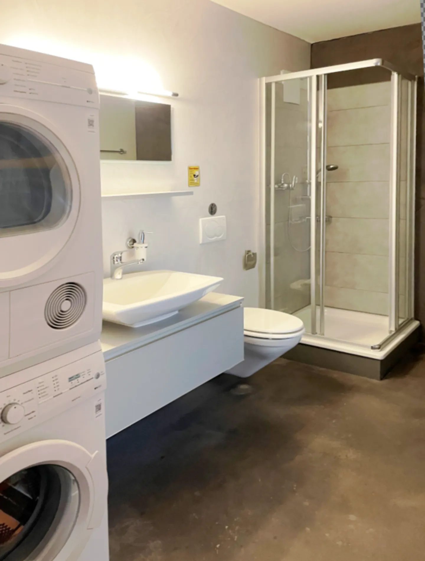 Vollständig ausgebaute Bürofläche mit Küche, Dusche und Einzelbüros – bezugsbereit per sofort - Foto 9 von 9