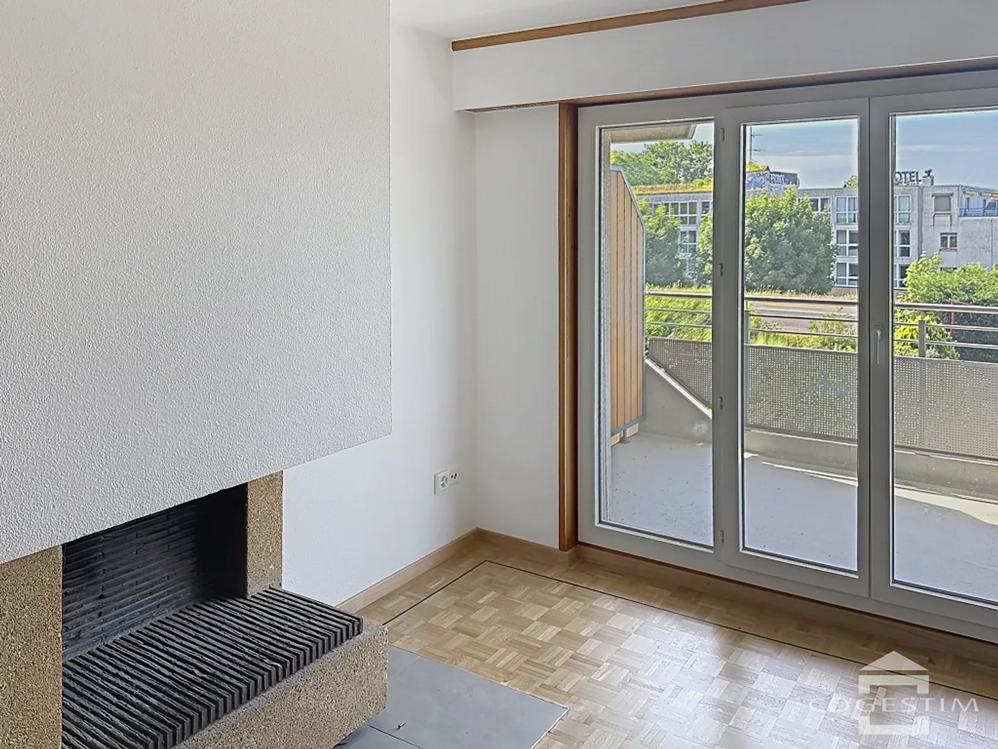 Apartment 4.5 rooms - Photo 4 of 10