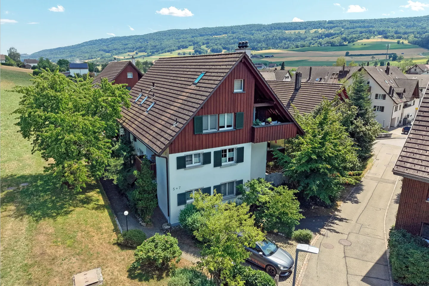 Die obersten zwei Etagen für Sie - ganz alleine - Photo 3 of 14