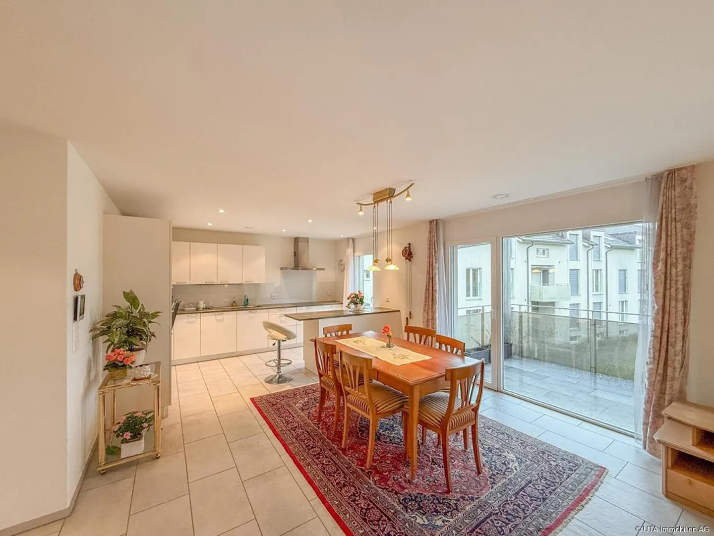 Vivere comodamente nel centro del villaggio - Foto 3 di 15