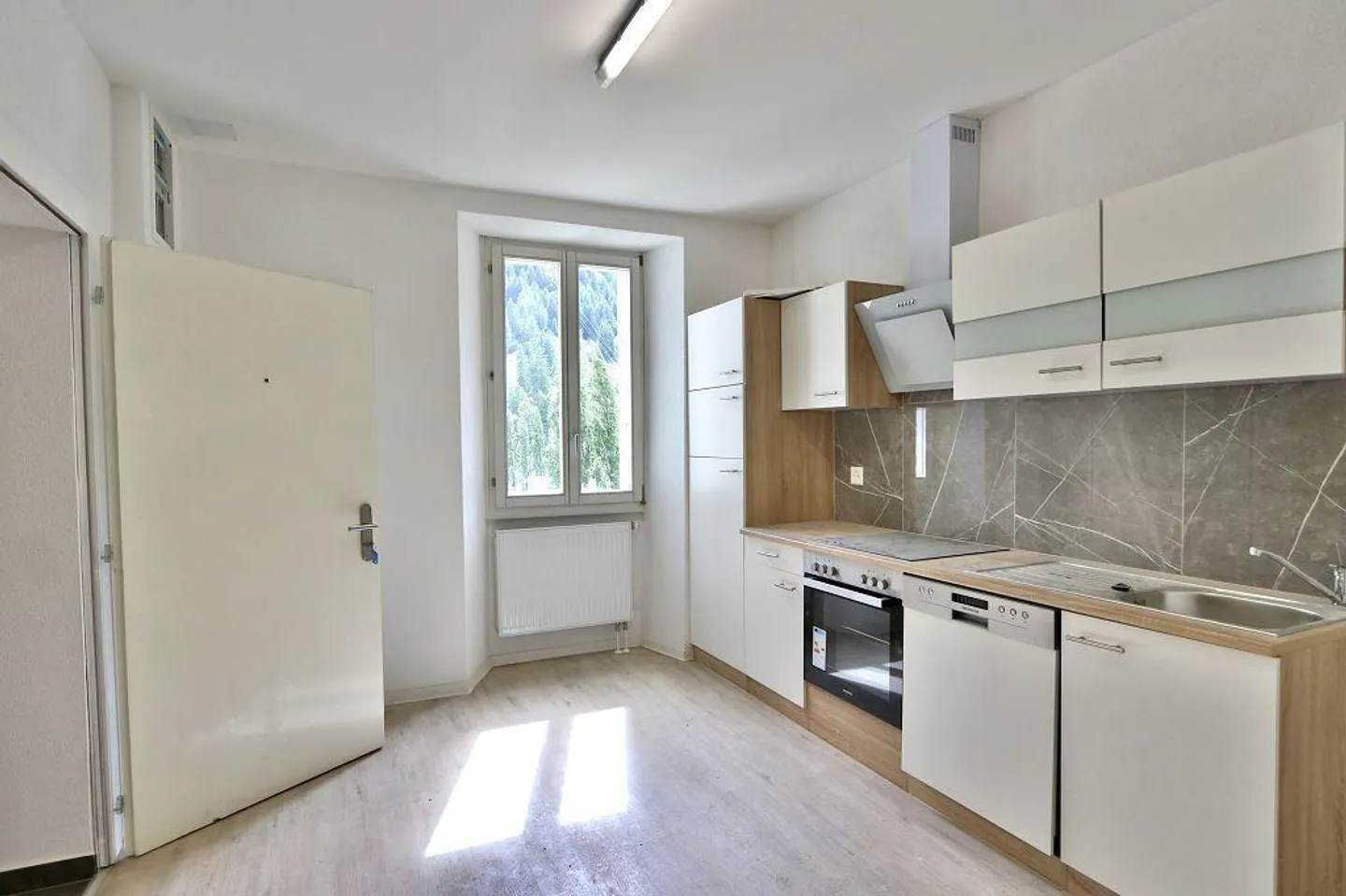 «Casa plurifamiliare di 7 appartamenti da risturutturare con licenza edilizia» - Foto 9 di 47