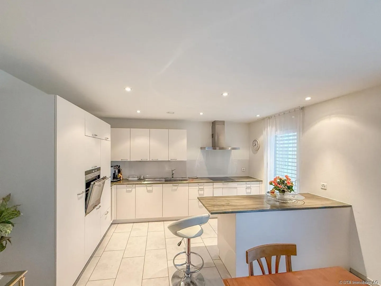 Vivere comodamente nel centro del villaggio - Foto 4 di 15