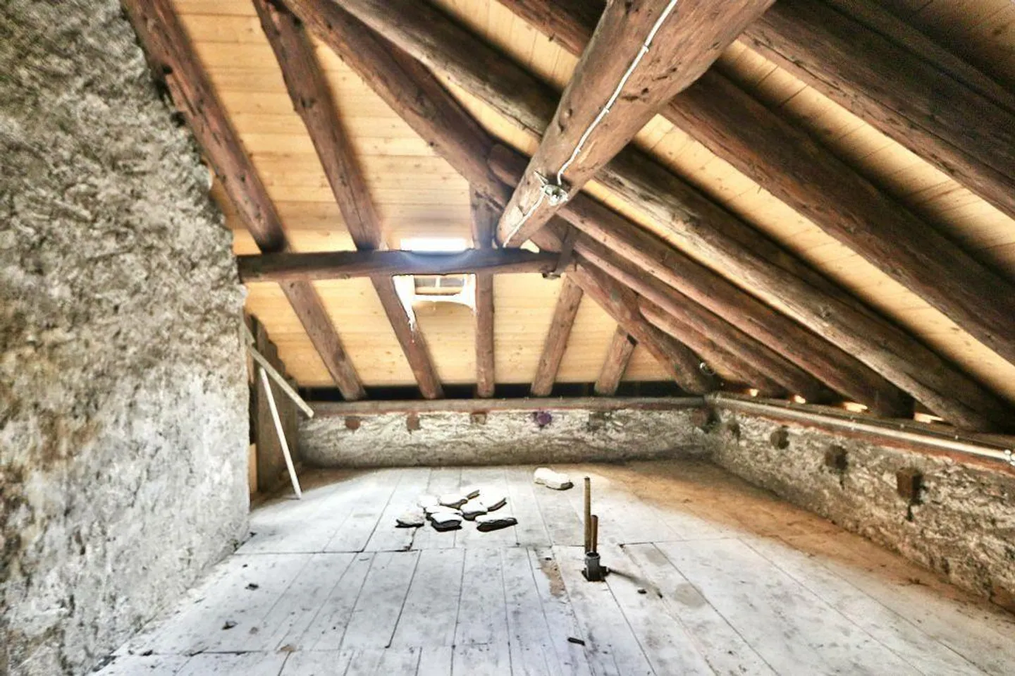 «Casa plurifamiliare di 7 appartamenti da risturutturare con licenza edilizia» - Foto 15 di 47