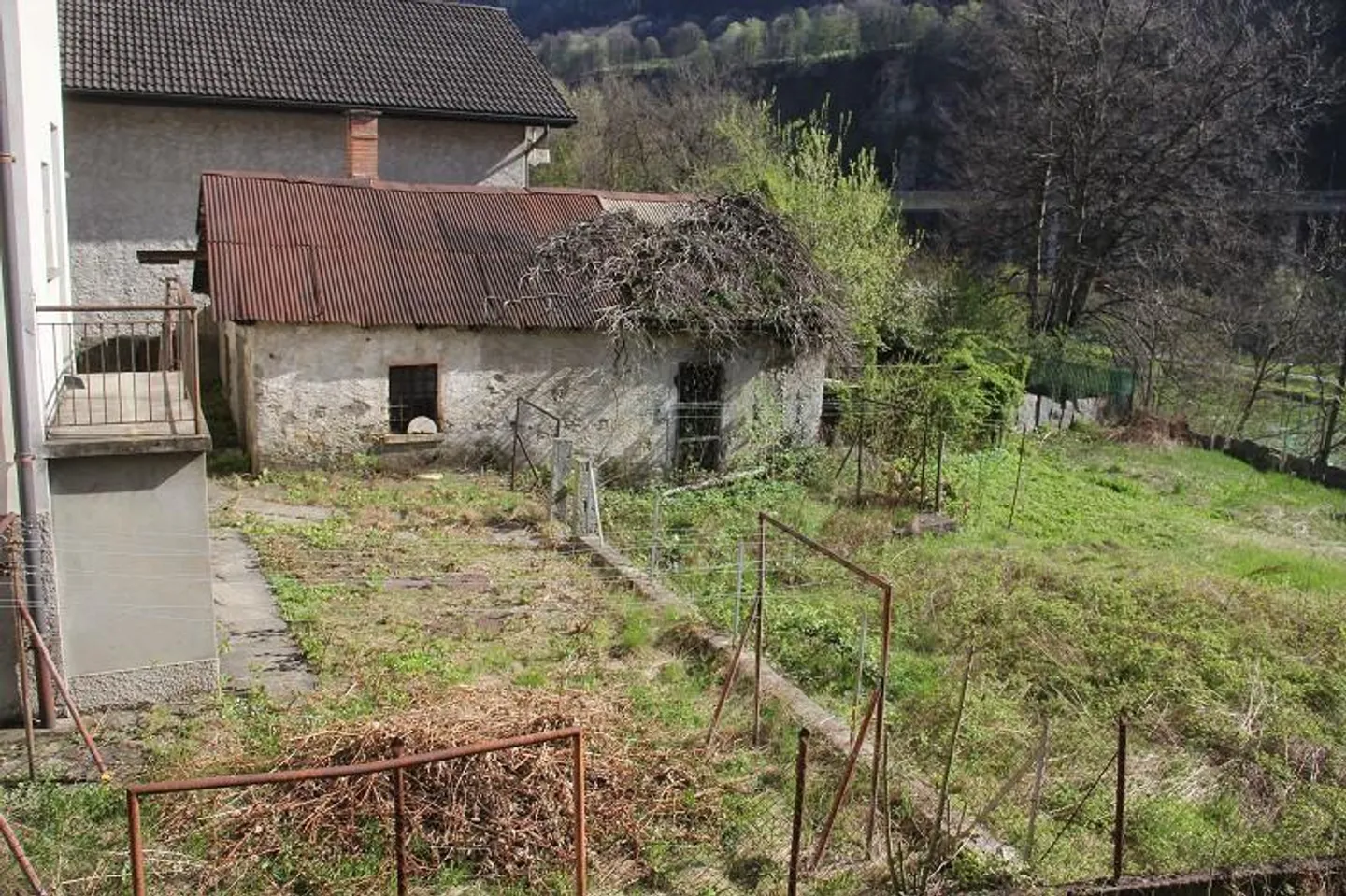 «Casa plurifamiliare di 7 appartamenti da risturutturare con licenza edilizia» - Foto 20 di 47