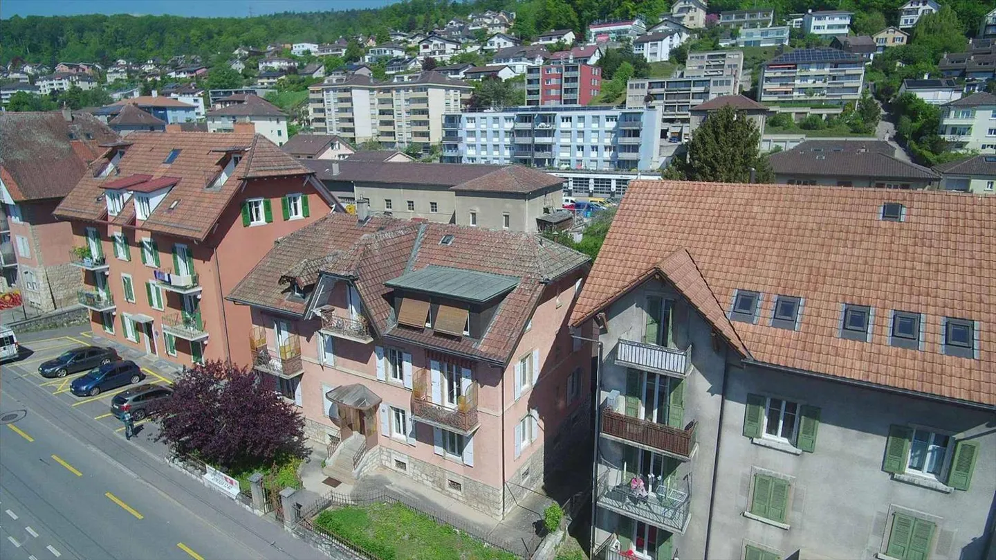 Rental House in the Heart of Peseux - Photo 1 of 4