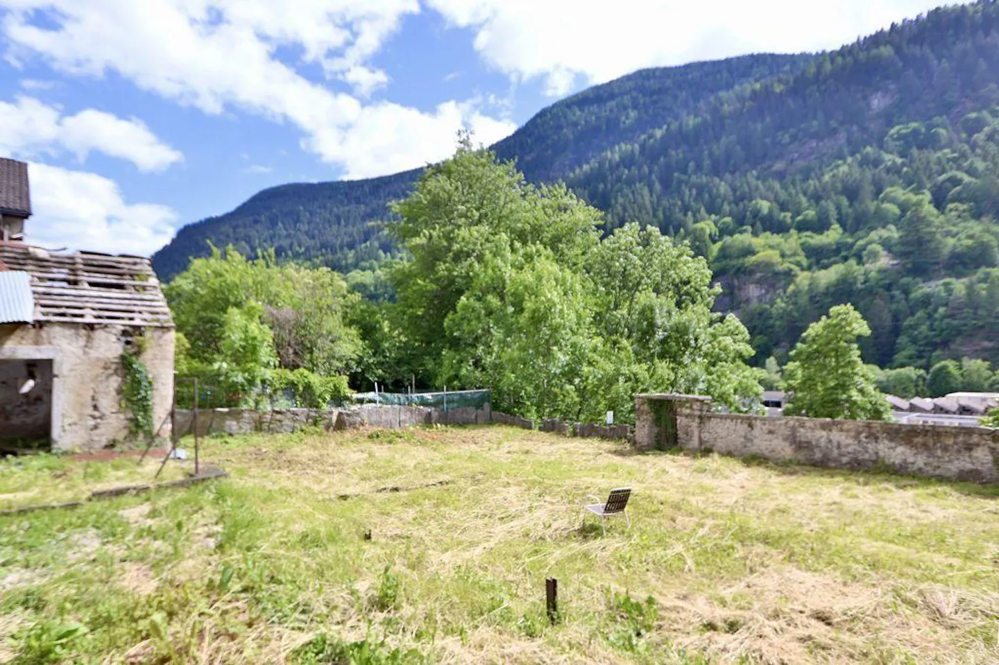 «Casa plurifamiliare di 7 appartamenti da risturutturare con licenza edilizia» - Foto 24 di 47