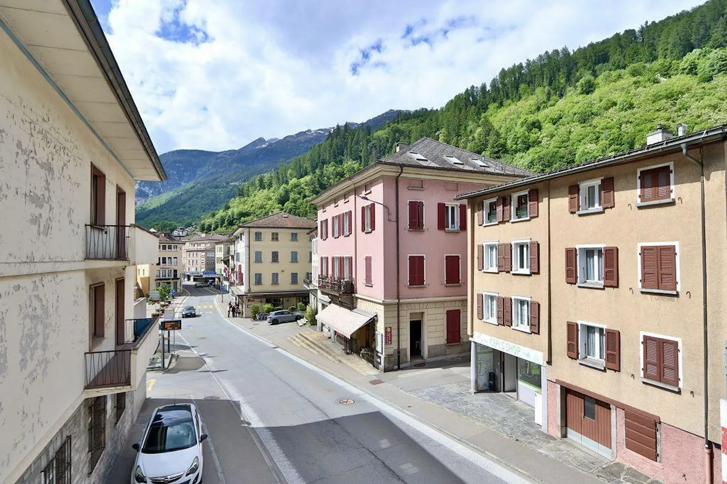 «Casa plurifamiliare di 7 appartamenti da risturutturare con licenza edilizia» - Foto 27 di 47