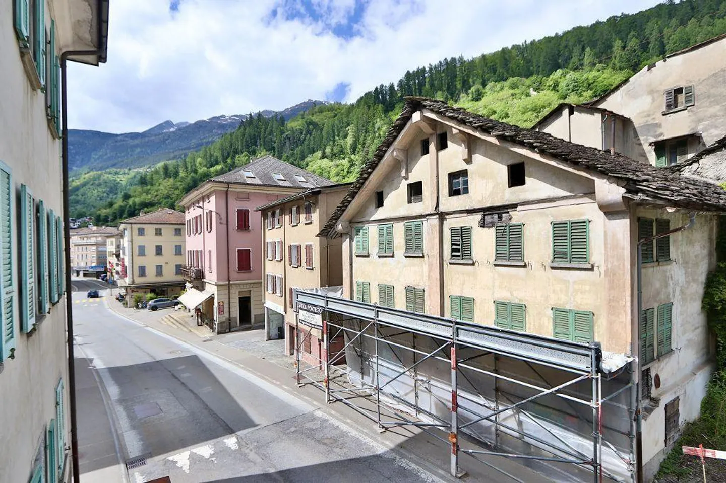 «Casa plurifamiliare di 7 appartamenti da risturutturare con licenza edilizia» - Foto 30 di 47