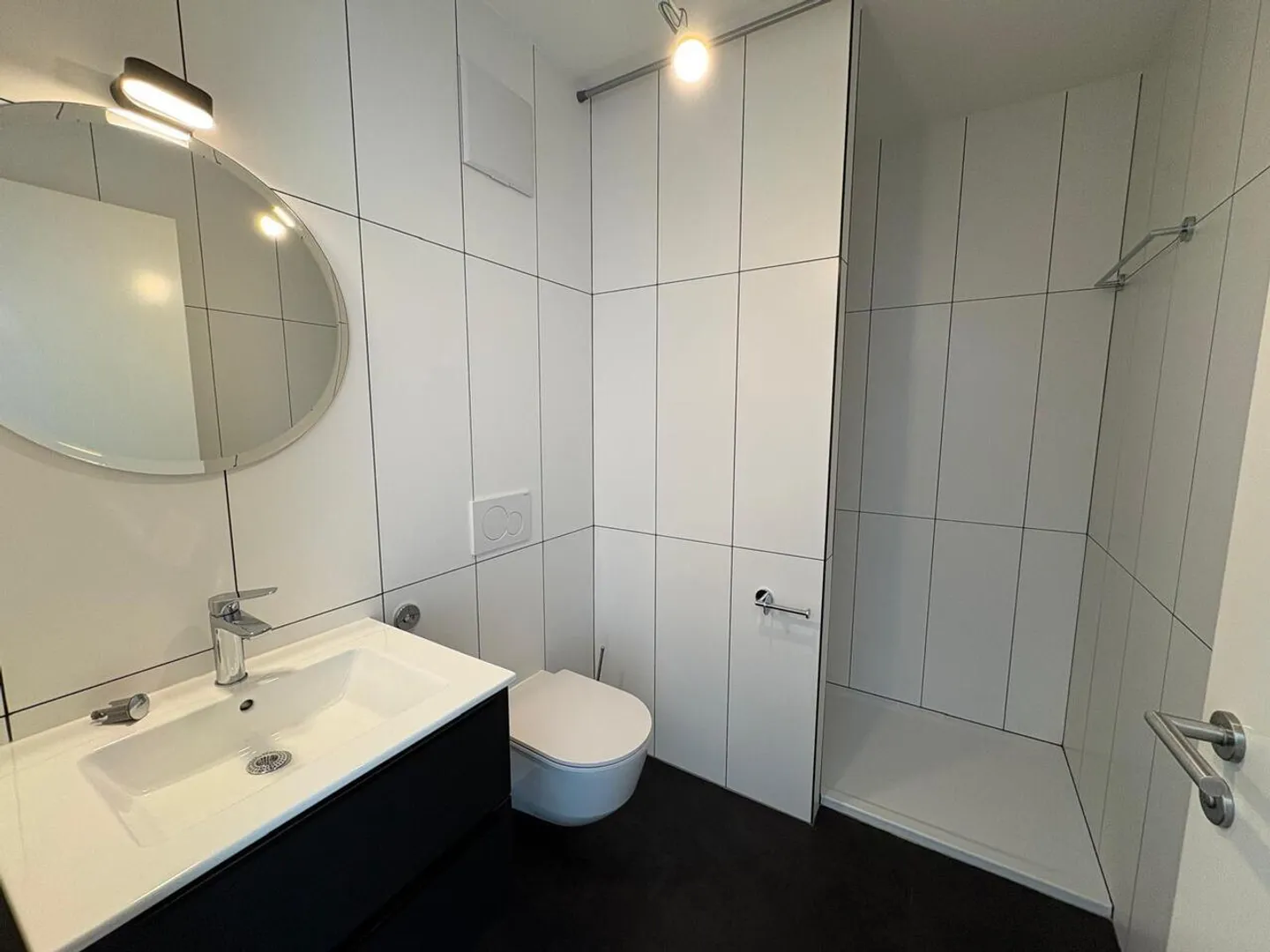 Magnificent 2.5 room apartment in Sion with terrace - Photo 4 of 6