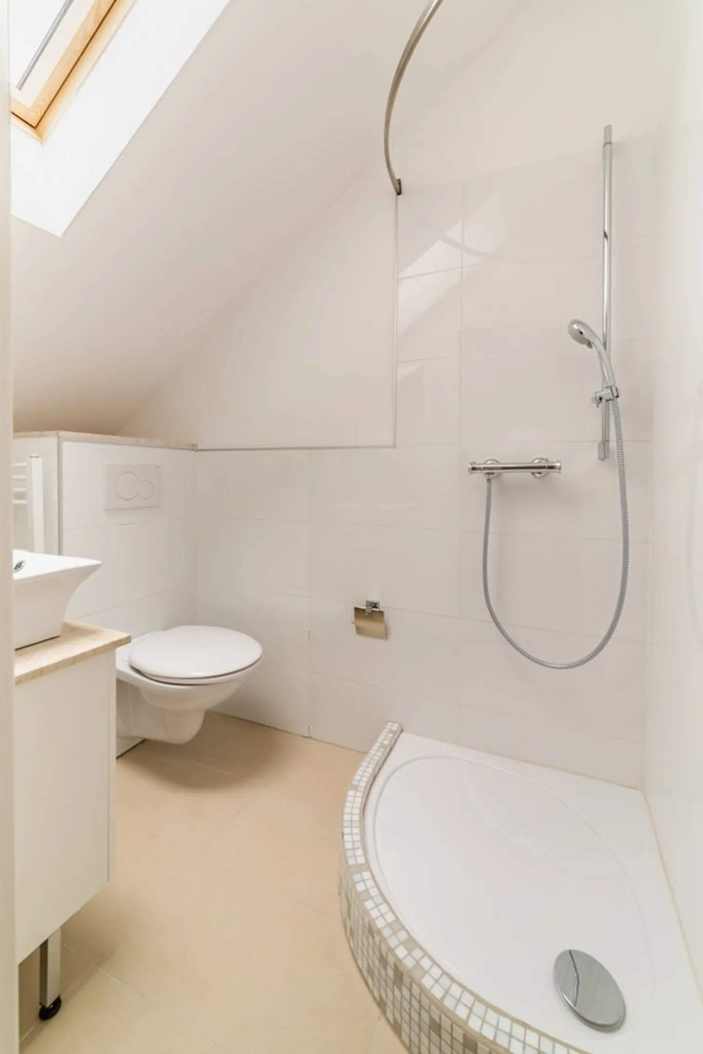 Appartamento Duplex Incantevole - Foto 6 di 8