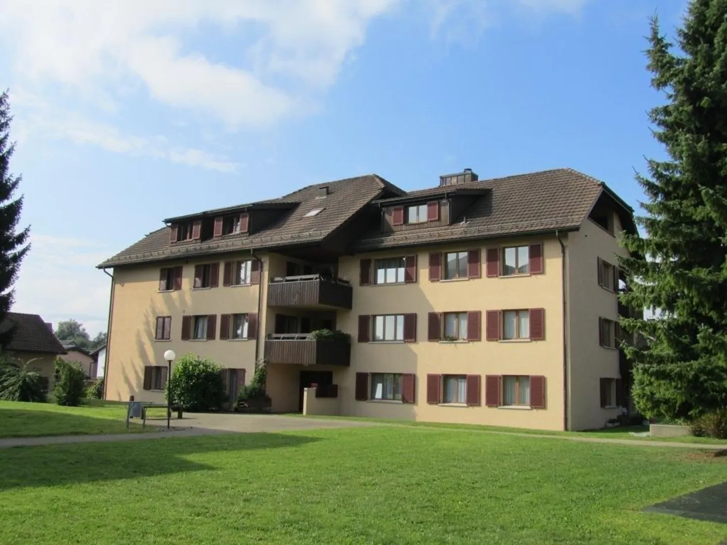 Cozy apartment in a quiet neighborhood - Photo 1 of 7