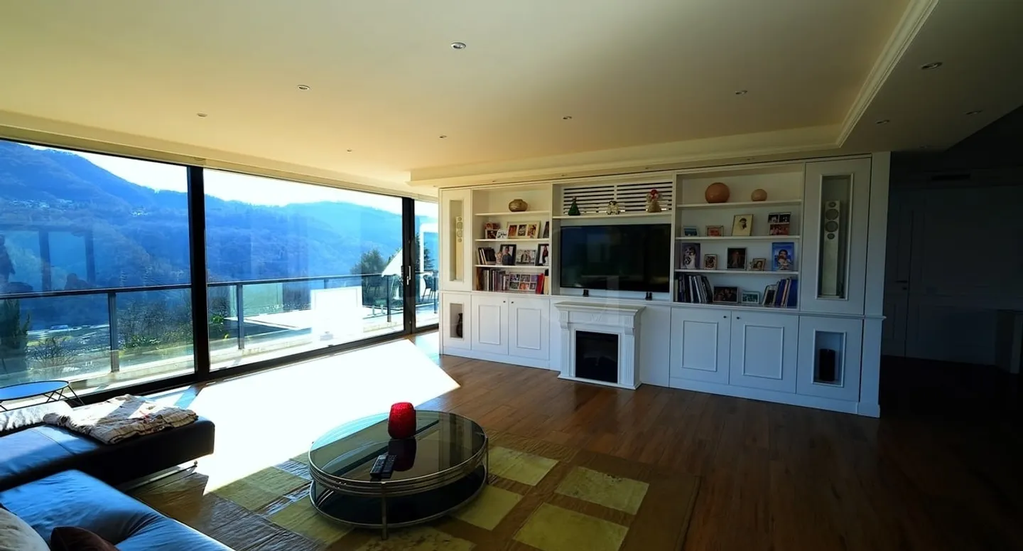 Luxury Villa in Montagnola - Photo 4 of 15