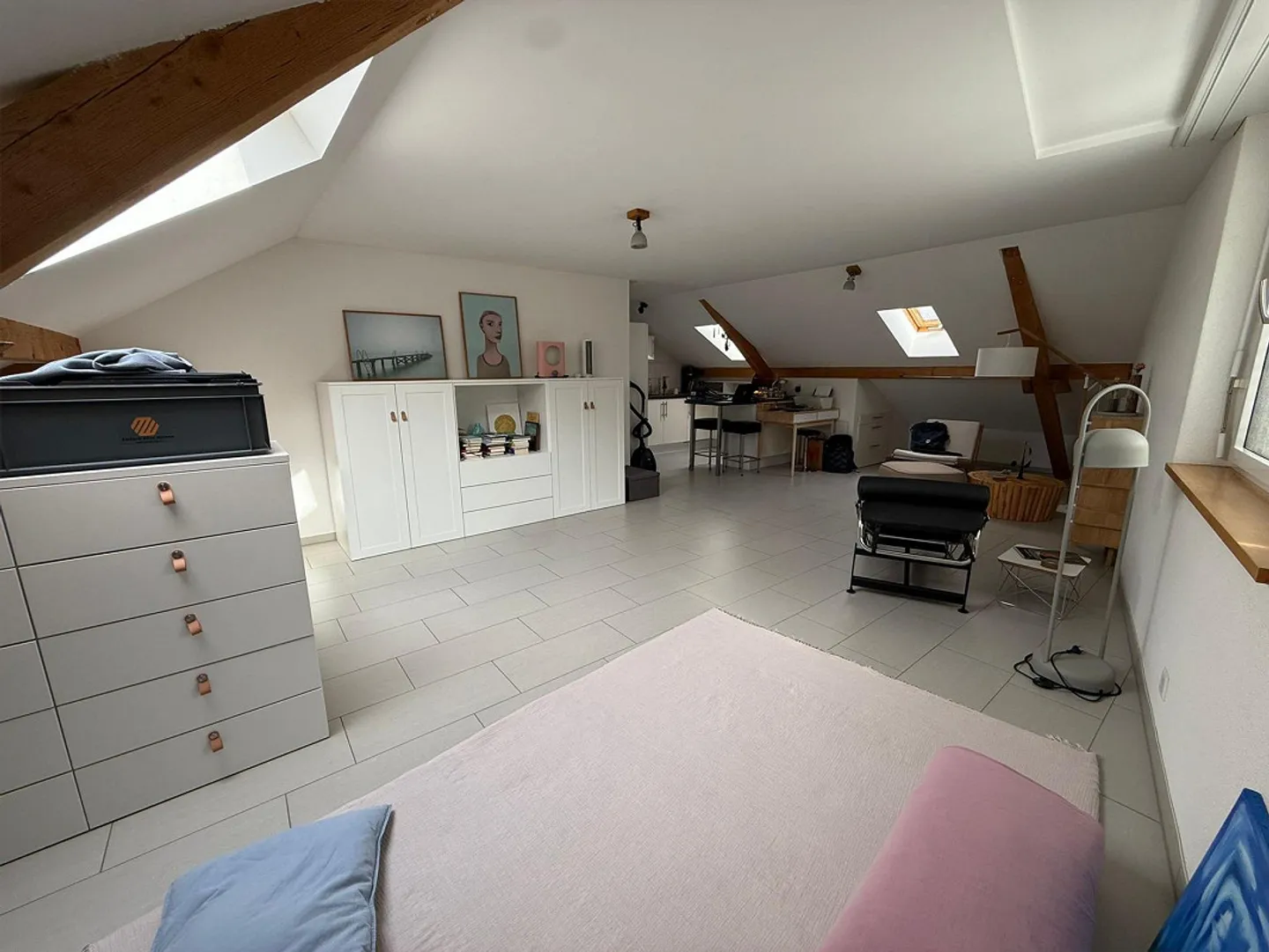 Central Single Apartment with Charm - Photo 4 of 5