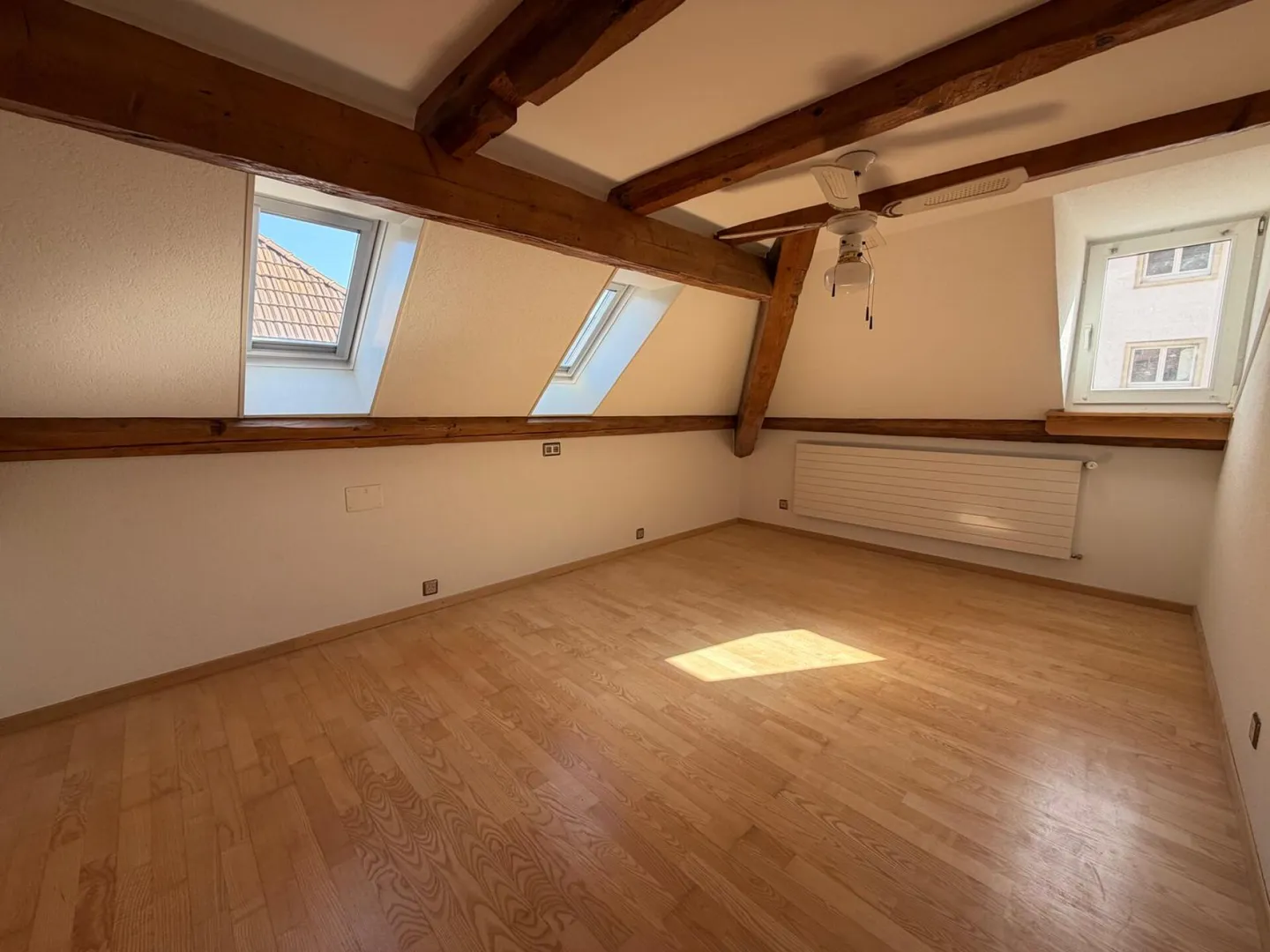 St-Imier, wunderschöner Duplex mit 4,5 Zimmern im 3. Stock - Foto 5 von 5