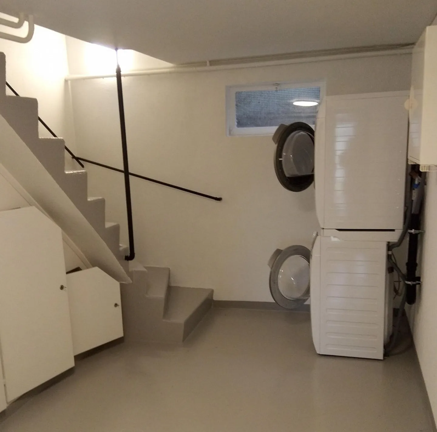 7 1/2 Room Single Family House - Photo 12 of 16