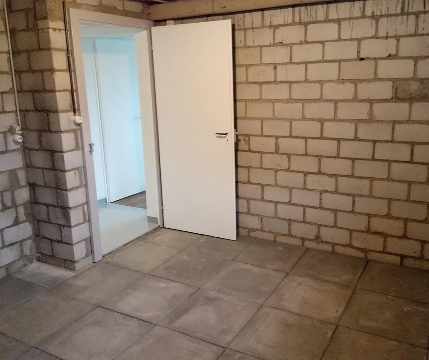 7 1/2 Room Single Family House - Photo 16 of 16